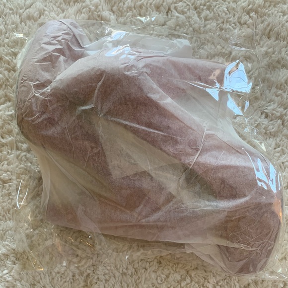 💃BOGO FREE Red Pumps High Heels New in Package - Picture 7 of 8